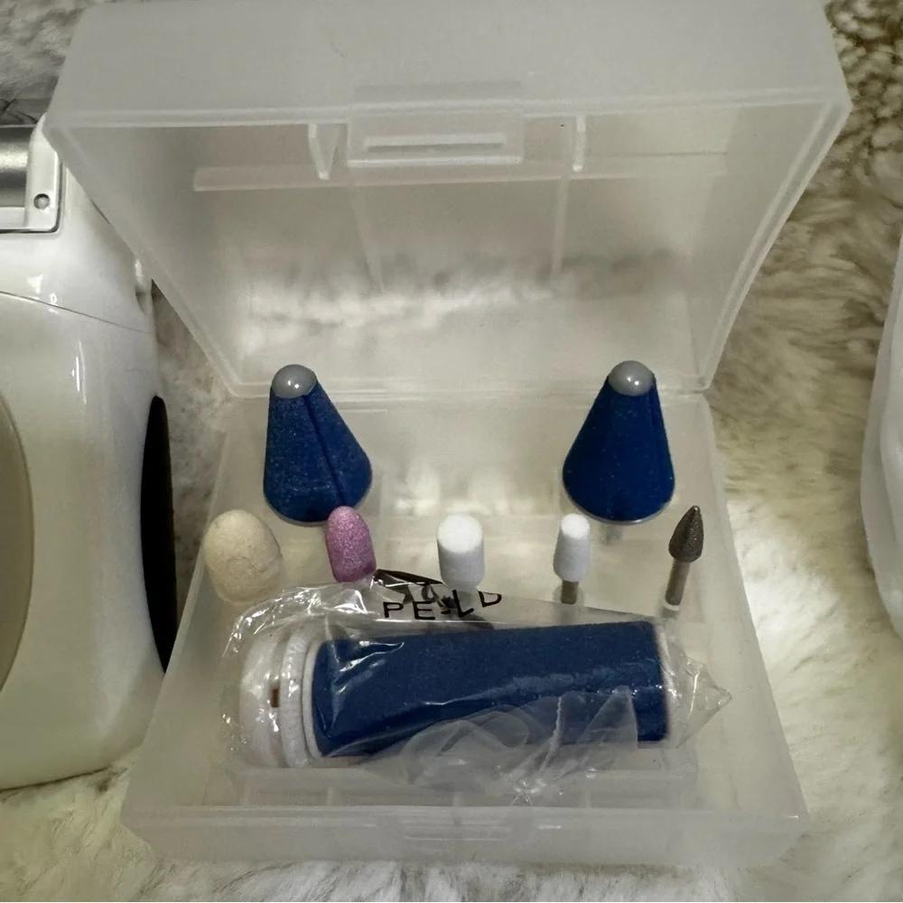 Emjoi Micro-Pedi Nano Pro Kit White Has 2 Speeds Foot Care Battery Operated NWOT
